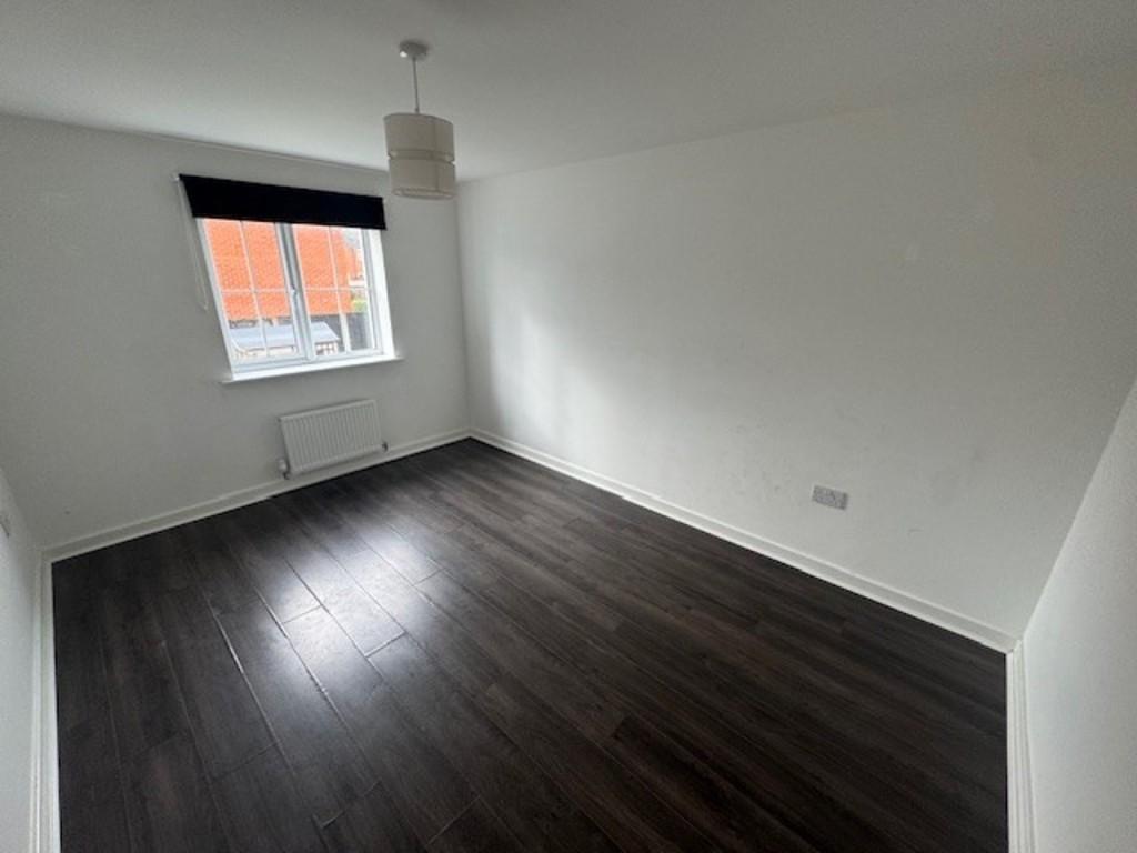 Bedroom 4 (b)