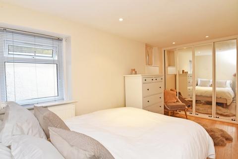 2 bedroom apartment for sale, Harlow Oval, Harrogate