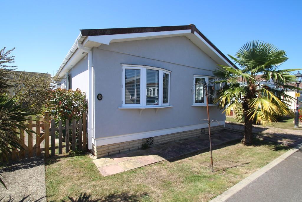 Thornlea Court, Littlehampton 2 bed mobile home £150,000