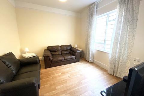 5 bedroom apartment to rent, Marmion Road, Southsea