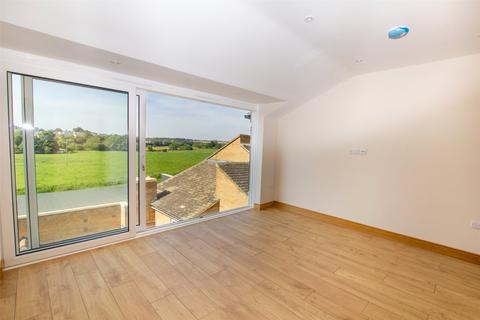 1 bedroom penthouse to rent, Crawley Road, Witney, Oxfordshire, OX28