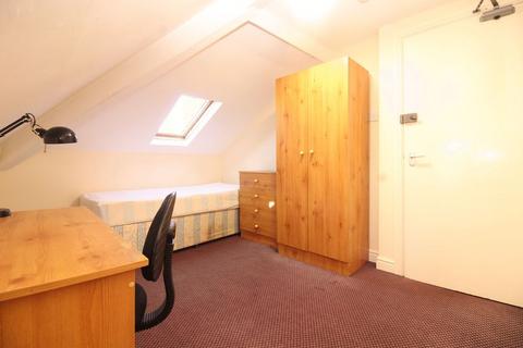 1 bedroom in a flat share to rent, 46 Salters Road, Newcastle Upon Tyne NE3