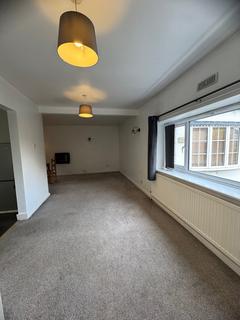 2 bedroom maisonette to rent, Mews Cottages, Kendall Avenue, Shipley, West Yorkshire, BD18