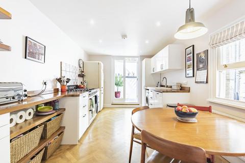 Upper Flat, 16 Waterlow Road, London, N19 5NH