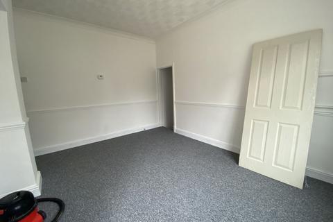 6 bedroom house to rent, Knighton Fields Road East, Knighton Fields, LE2