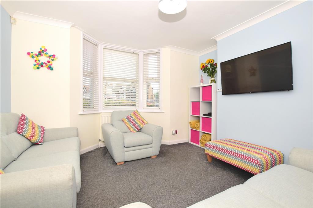 High Street, Broadstairs, Kent 4 bed end of terrace house £325,000