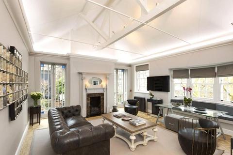 4 bedroom apartment to rent, North Audley Street, London, W1K
