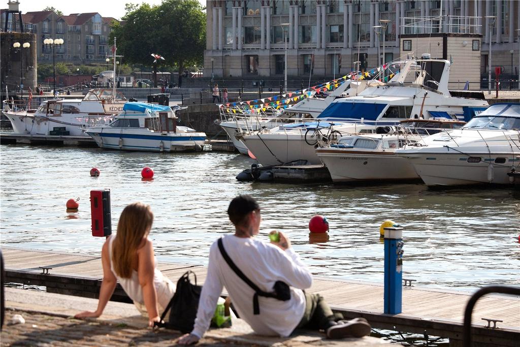 Apartment D102.01, Wapping Wharf, Cumberland Road, Bristol, BS1 1 bed