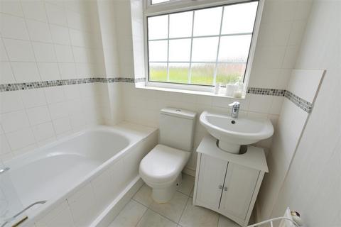 3 bedroom detached house to rent, Hatters Close, Copmanthorpe, York