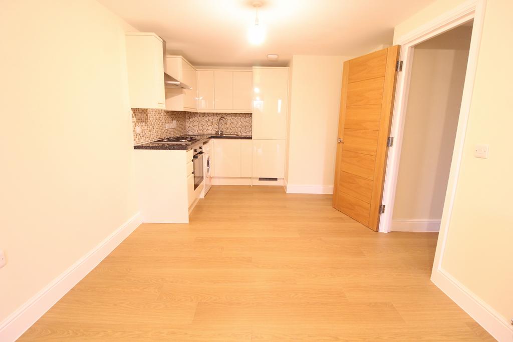 Charter House 450 High Road IG1 1ZG 1 Bed Flat To Rent 1 400 Pcm 