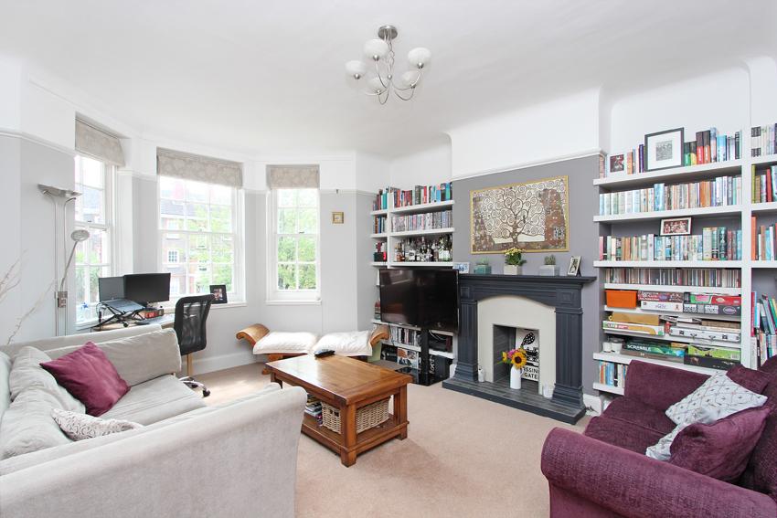 Perryn House, Bromyard Avenue, Acton, London, W3 2 bed flat - £475,000