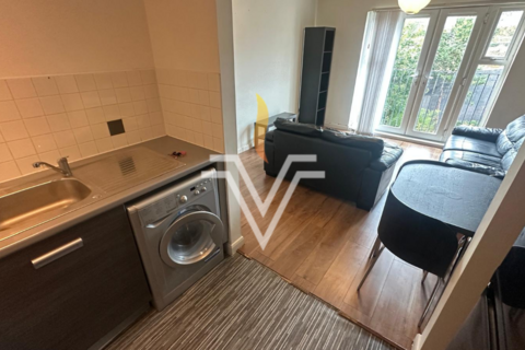 2 bedroom apartment to rent, Monea Hall