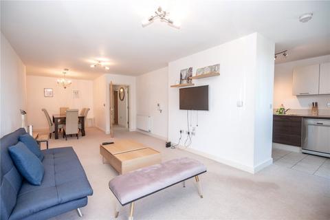 3 bedroom flat to rent, 4 Bramwell Way, London