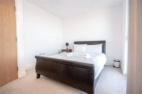 3 bedroom flat to rent, 4 Bramwell Way, London