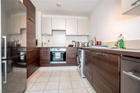 3 bedroom flat to rent, 4 Bramwell Way, London