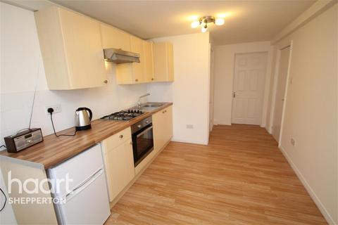 1 bedroom flat to rent - Percy Avenue, TW15