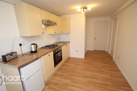 1 bedroom terraced house to rent, Percy Avenue, Ashford