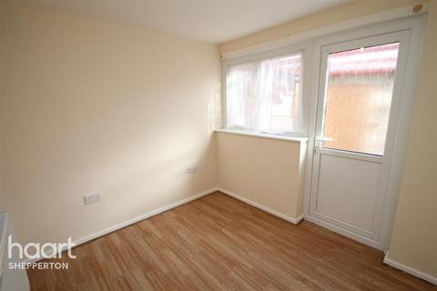 1 bedroom terraced house to rent, Percy Avenue, Ashford