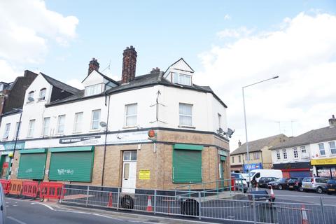 Retail property (high street) to rent, Dock Road, Tilbury RM18