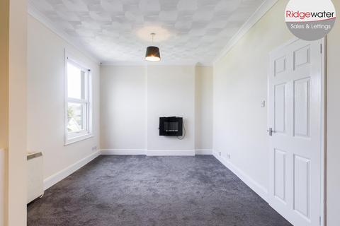 2 bedroom apartment to rent, Victoria Park Road, Torquay