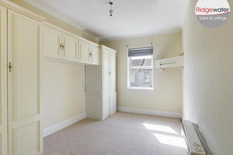 2 bedroom apartment to rent, Victoria Park Road, Torquay