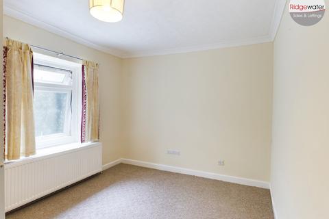 2 bedroom flat to rent - Upton Road, Torquay