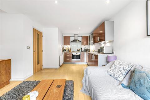 1 bedroom apartment to rent, Scott Avenue, Putney, SW15
