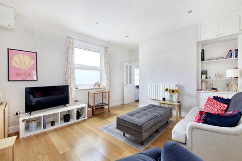 2 bedroom flat for sale, Earlsfield Road, London