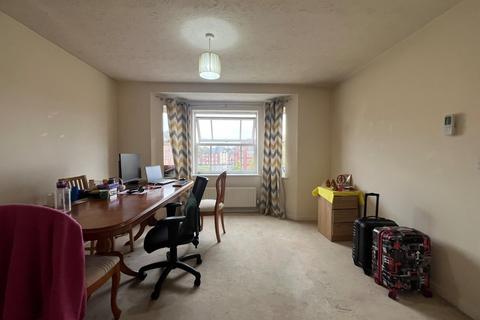 2 bedroom flat to rent, Wharf Lane, Solihull, West Midlands, B91