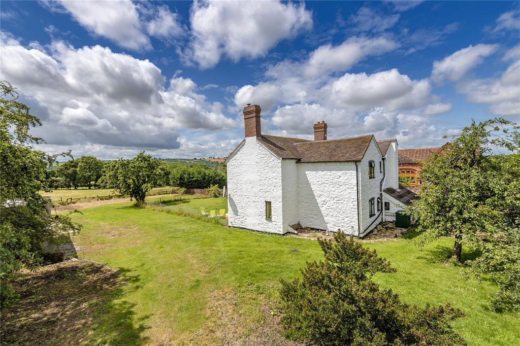Hundred House Farm, Bridgnorth, Shropshire 4 bed property £1,100 pcm