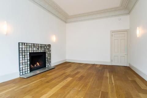 3 bedroom apartment to rent, 2/1, 94 Hyndland Road, Glasgow G12 9PZ