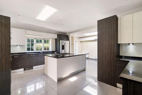 5 bedroom detached house to rent, Hampstead Way, Hampstead Garden Suburb, NW11
