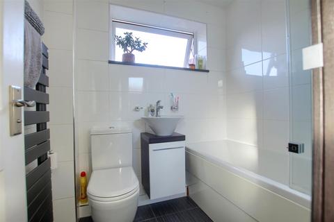 7 Amesbury Crescent, Hemlington, Middlesbrough, TS8 9HR