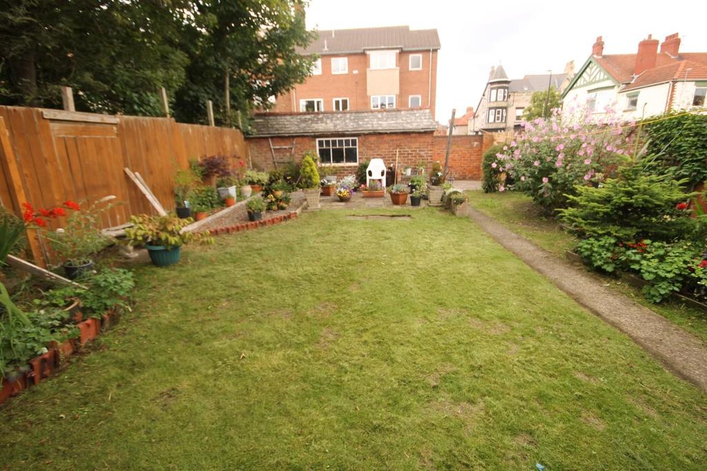 Hutton Avenue, Hartlepool 4 bed end of terrace house £168,950