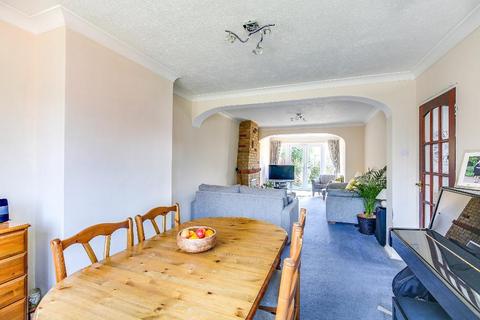 5 Audley Drive, Warlingham, CR6 9AH