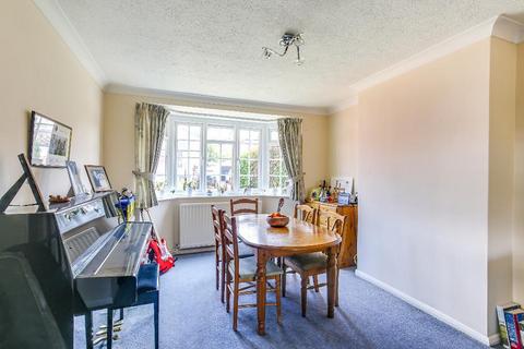5 Audley Drive, Warlingham, CR6 9AH