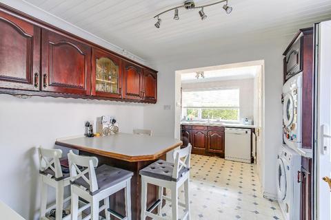 5 Audley Drive, Warlingham, CR6 9AH
