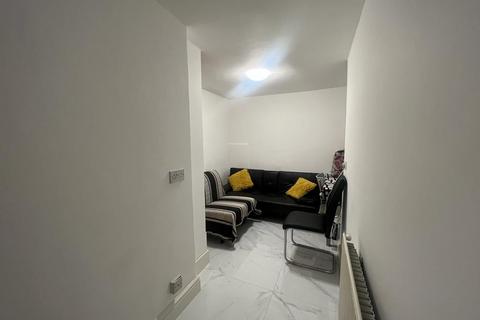 3 bedroom flat to rent, Stanmore Street, Islington, London, N1