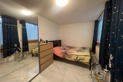 3 bedroom flat to rent, Stanmore Street, Islington, London, N1