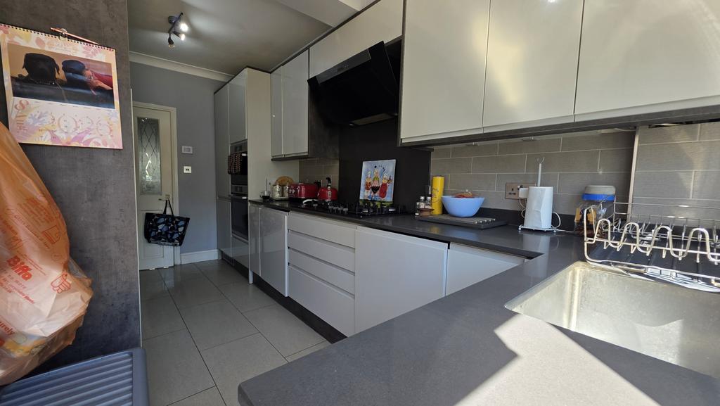 House in Romford - View 2