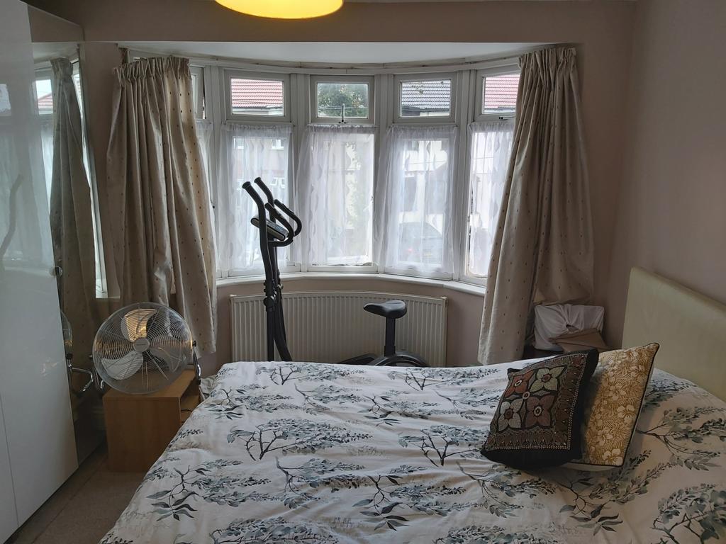 House in Romford - More