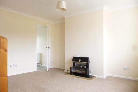 2 bedroom terraced house to rent, Bedford Close, Grantham NG31