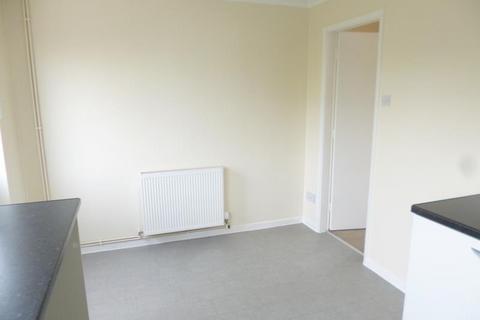 2 bedroom terraced house to rent, Bedford Close, Grantham NG31