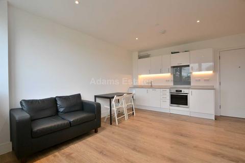 1 bedroom apartment to rent, Hanover House, Kings Road, Reading