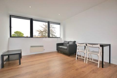 1 bedroom apartment to rent, Hanover House, Kings Road, Reading