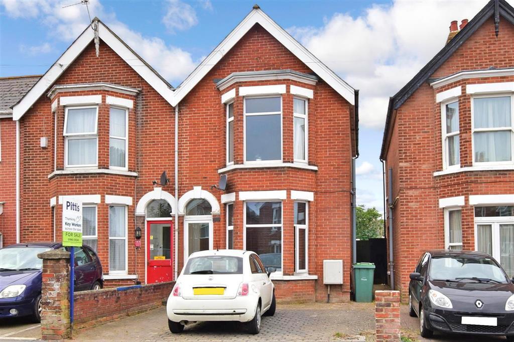 Mill Hill Road, Cowes, Isle of Wight 3 bed semidetached house £275,000