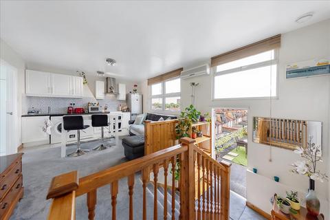 4 bedroom flat for sale, Fulham Palace Road, Hammersmith, London, W6