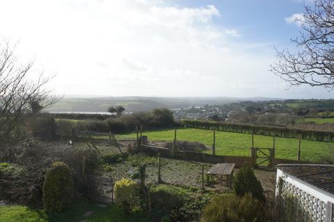 3 bedroom semi-detached house to rent, Feock, Nr Truro