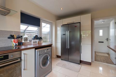 69 Blenheim Road, Shirley, Solihull, B90 3QJ