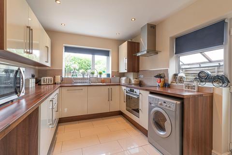 69 Blenheim Road, Shirley, Solihull, B90 3QJ